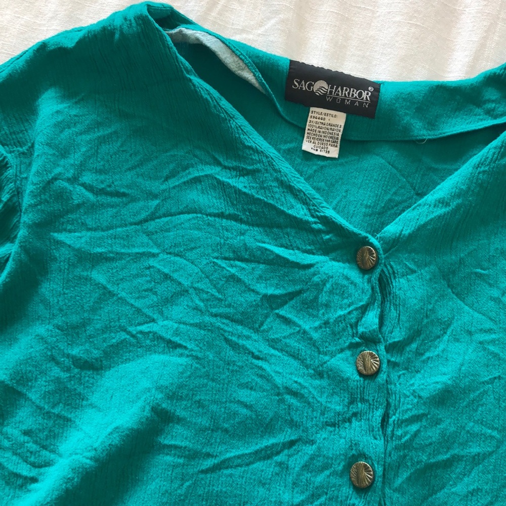 Button Up Top - Picture 2 of 3